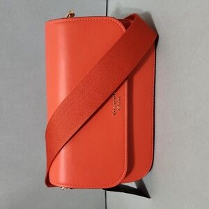 NWT Kate Spade Buddie Smooth Leather Medium Crossbody Bag.